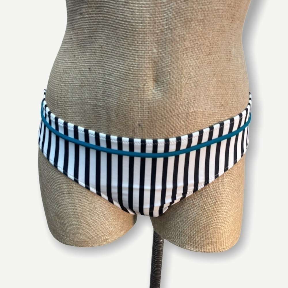 Cupshe black and white striped bikini bottom
